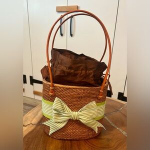Bosum Buddy Bag. Natural with green bow.